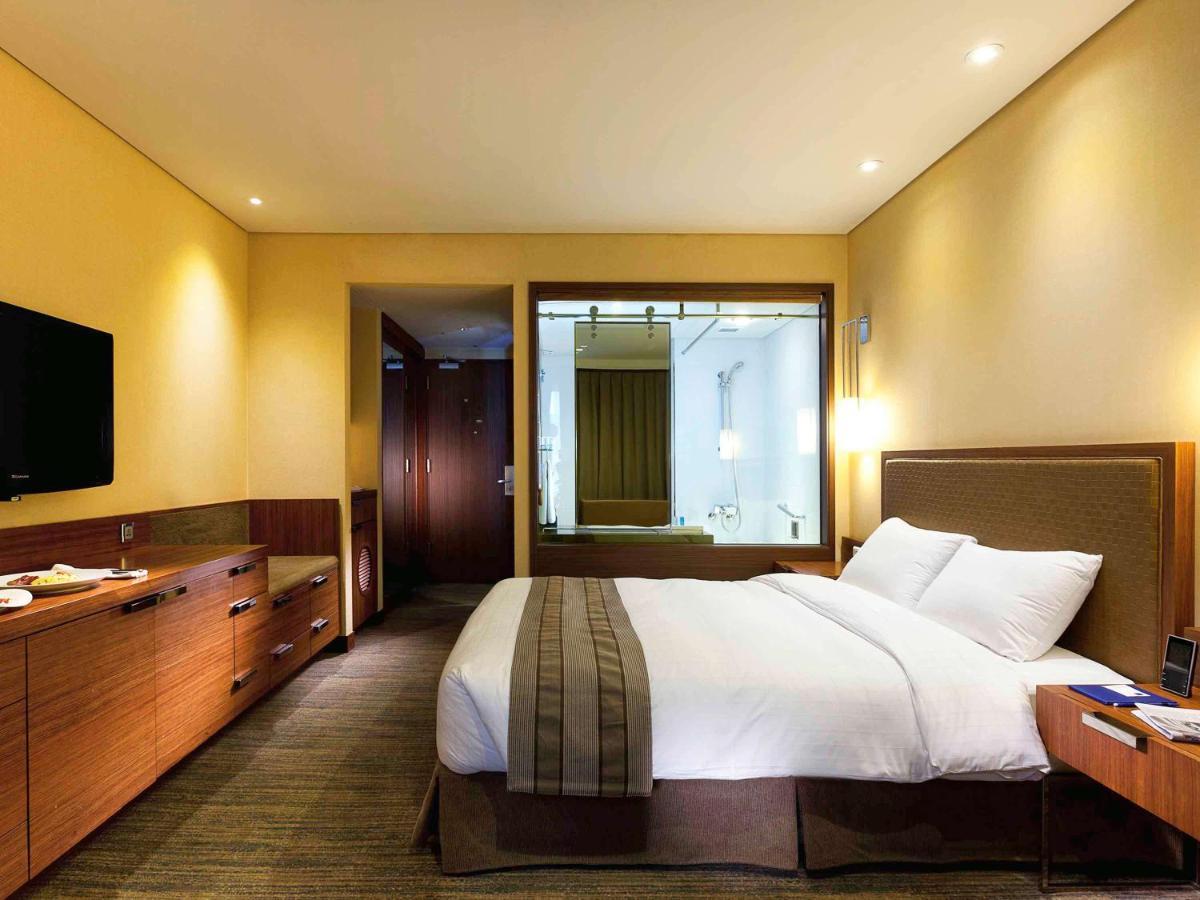 Novotel Ambassador Doksan Seoul Bagian luar foto