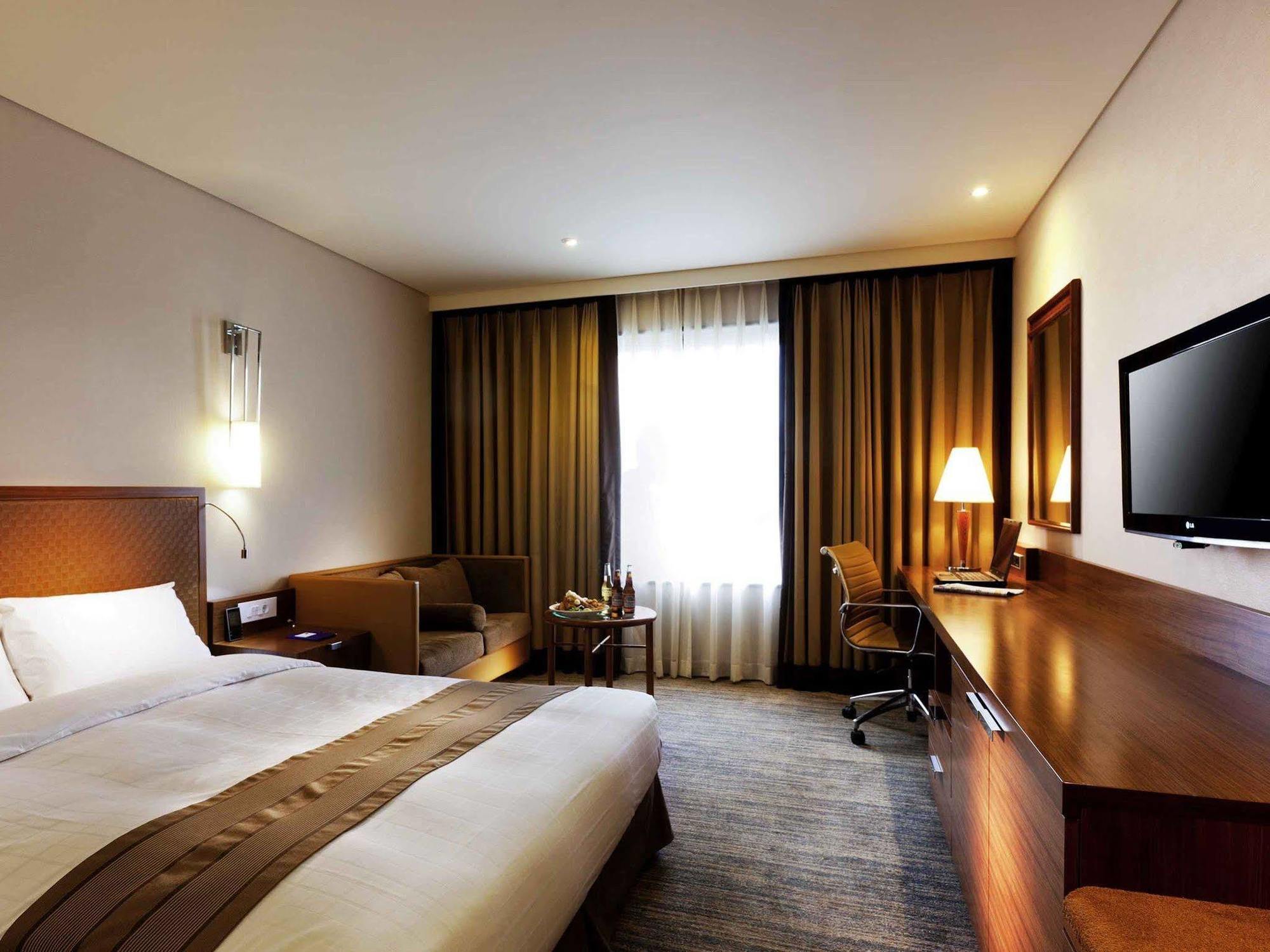 Novotel Ambassador Doksan Seoul Bagian luar foto