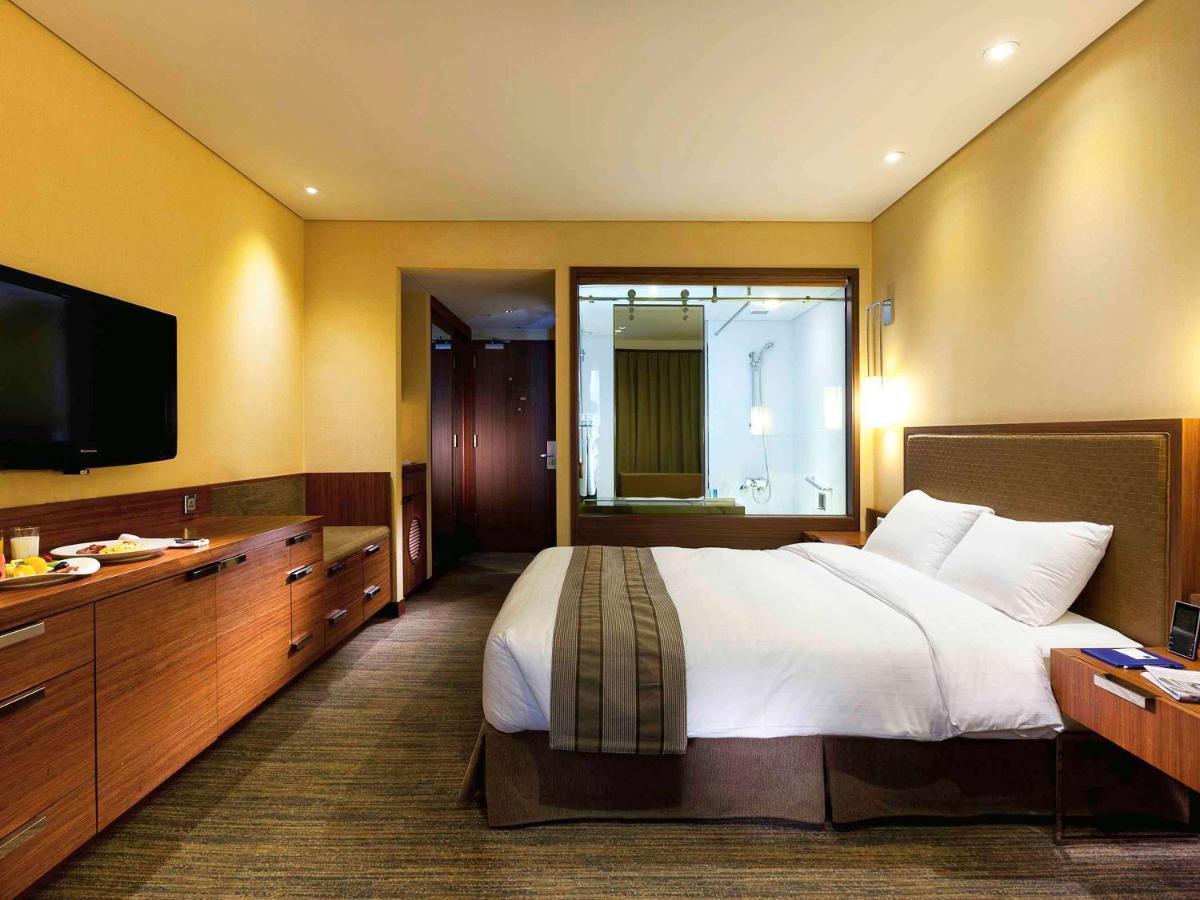 Novotel Ambassador Doksan Seoul Bagian luar foto